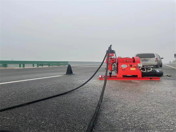 德庆马路路基路面开裂下沉注浆加固灌浆